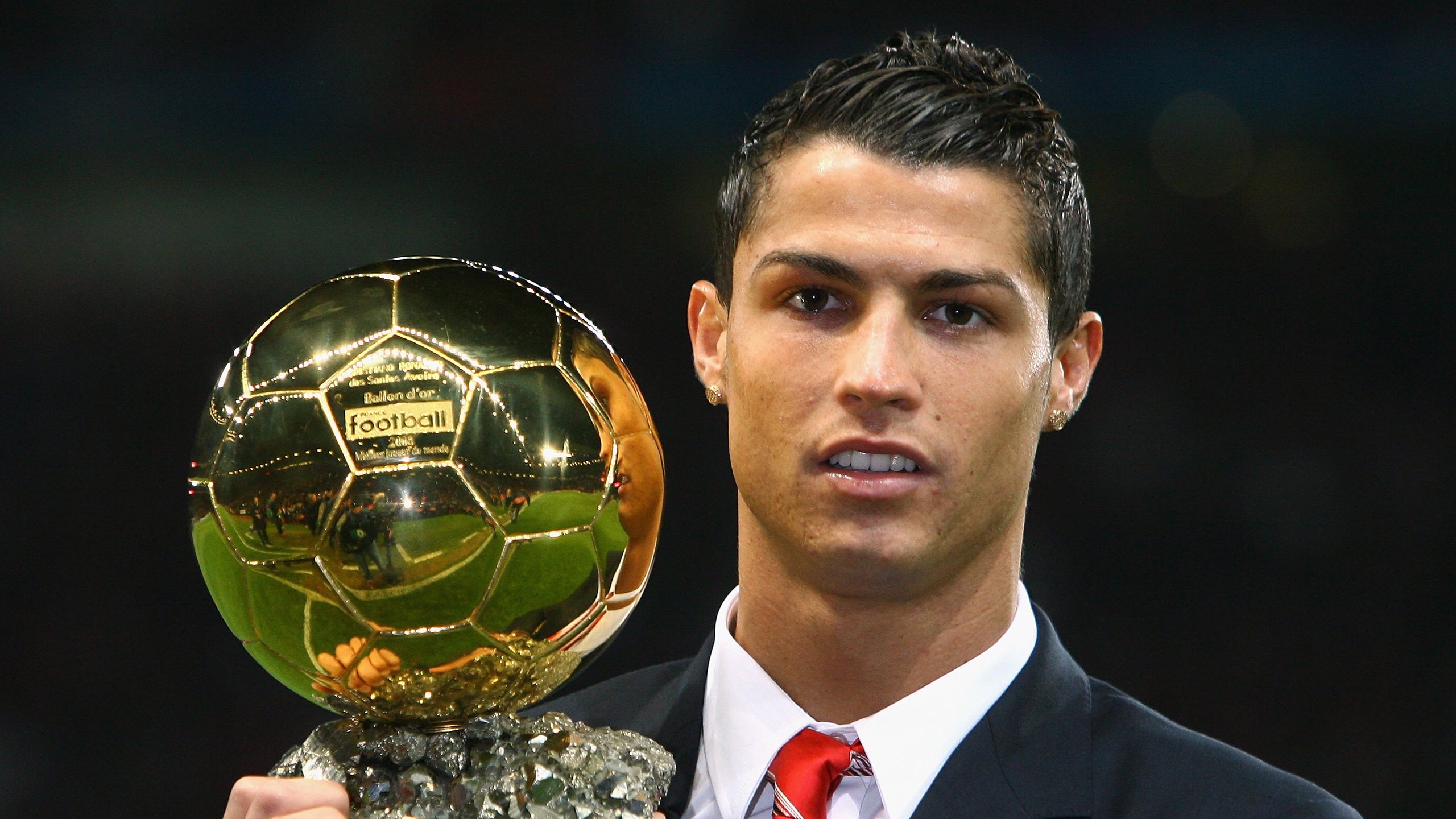 库里:百发百中,三分线外绝无仅有的“魔炮”!,库里如何超越魔术师